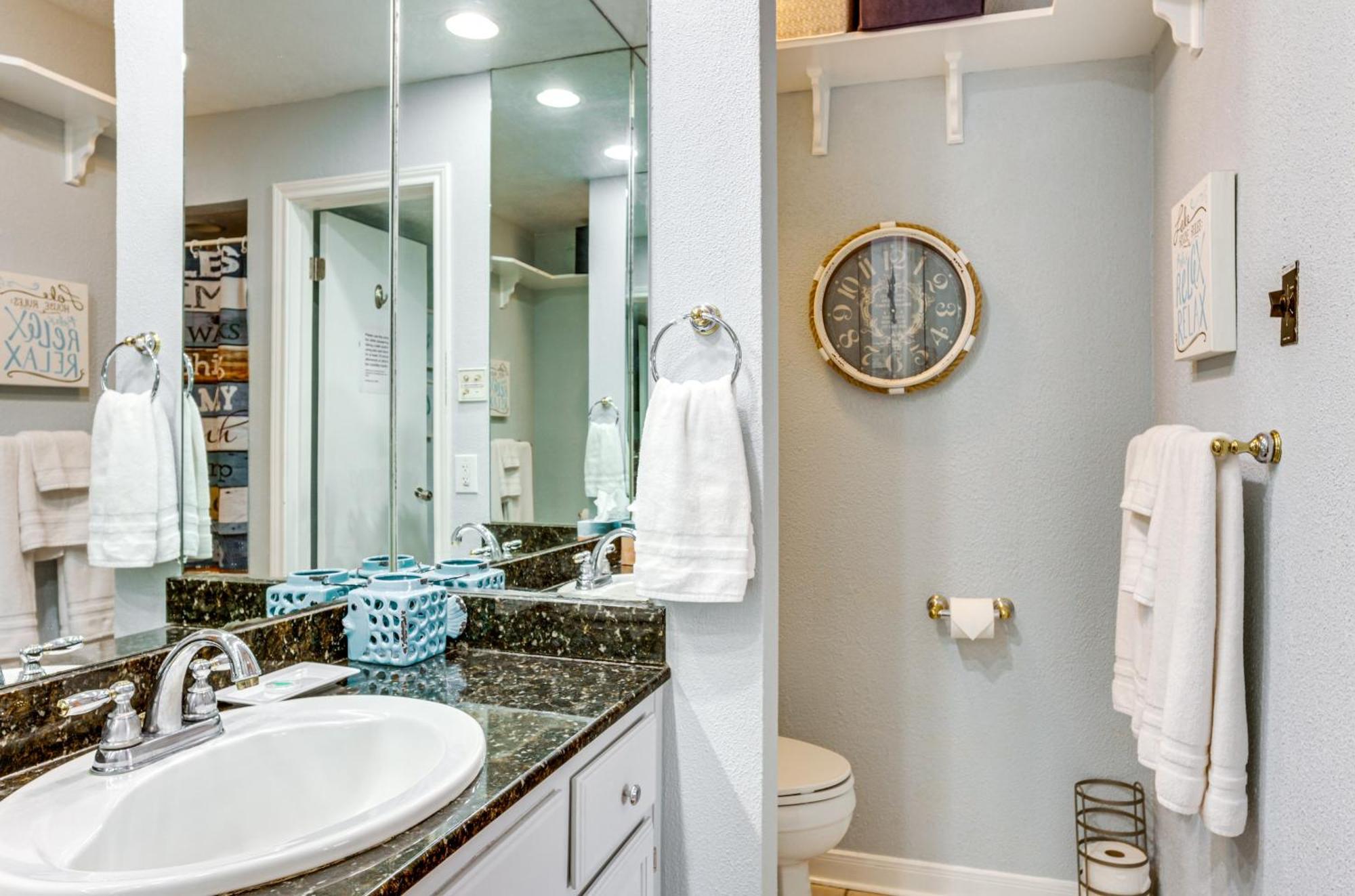 Resort-Style Lake Conroe Retreat With Balcony And View Willis Екстериор снимка