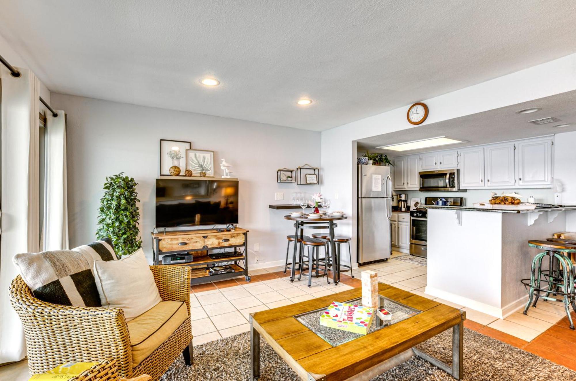 Resort-Style Lake Conroe Retreat With Balcony And View Willis Екстериор снимка